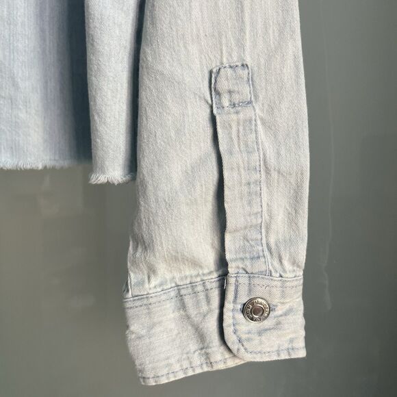 Long Sleeve Ruffle Denim Button Down Cropped Size Large Thick Material - Picture 6 of 6